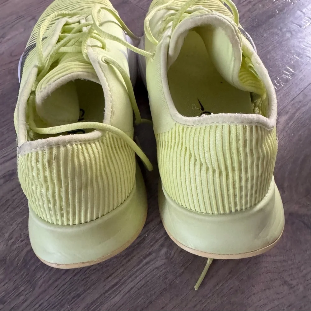 Nike Wmns Air Zoom SuperRep 2 'Light Lemon Twist' size 7.5 - Picture 8 of 9